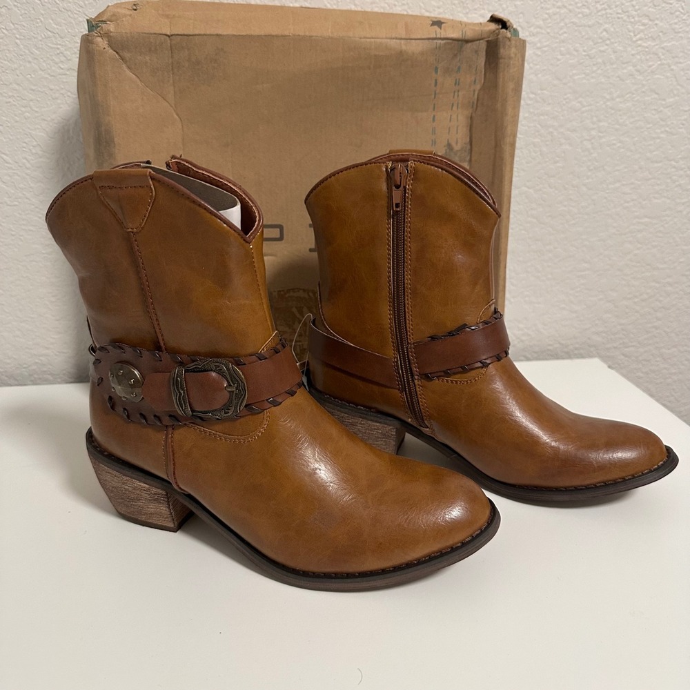 Roper Mae Ankle Boots Women 5.5 Tan Western Concho Buckle Shorty Vegan Leather